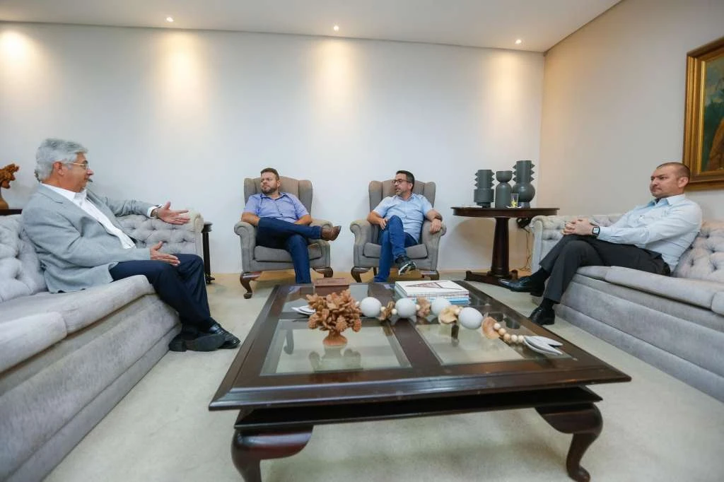 Governador Paulo Dantas recebe o novo presidente da BRK Ambiental