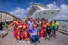 Prefeito JHC recepciona passageiros do maior cruzeiro a navegar pelo Brasil