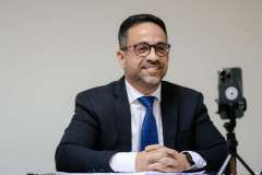 Paulo garante reajuste de 15% no piso dos professores e anuncia pagamentos de programas educacionais para fevereiro