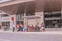 SMTT instala novos abrigos de ônibus na Ponta Verde