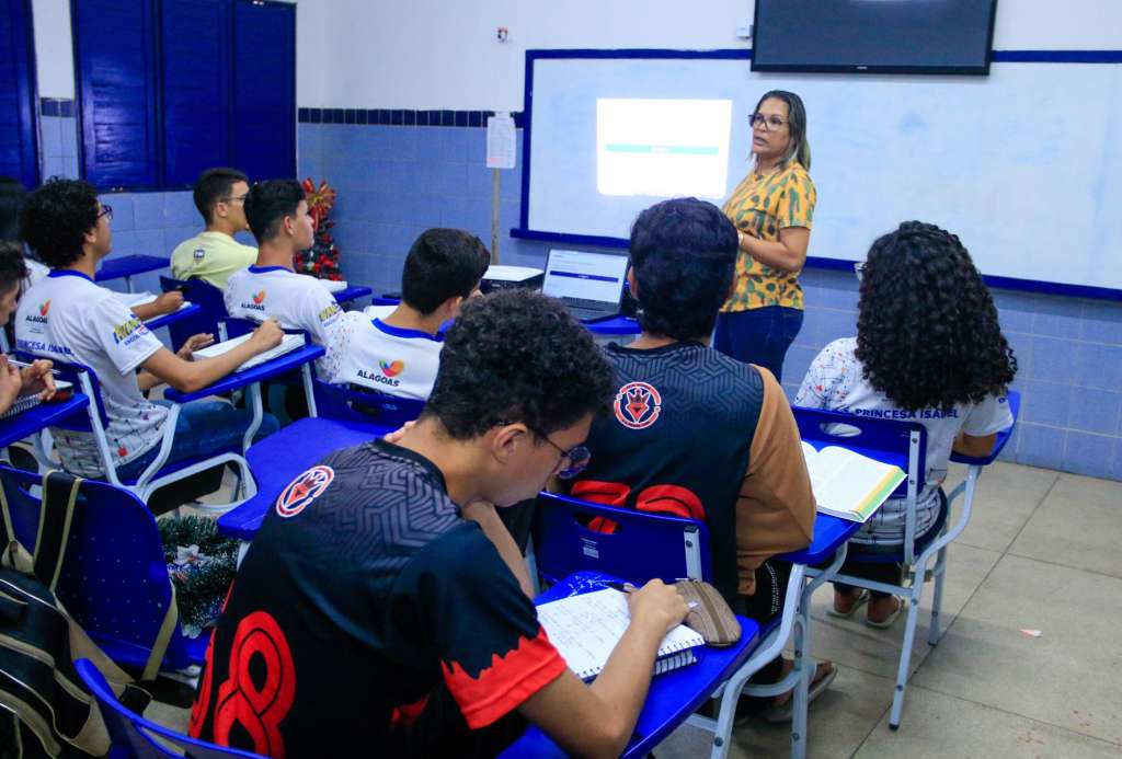 Seduc realiza nova convocação de professores temporários
