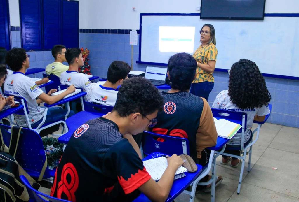 Seduc realiza nova convocação de professores temporários