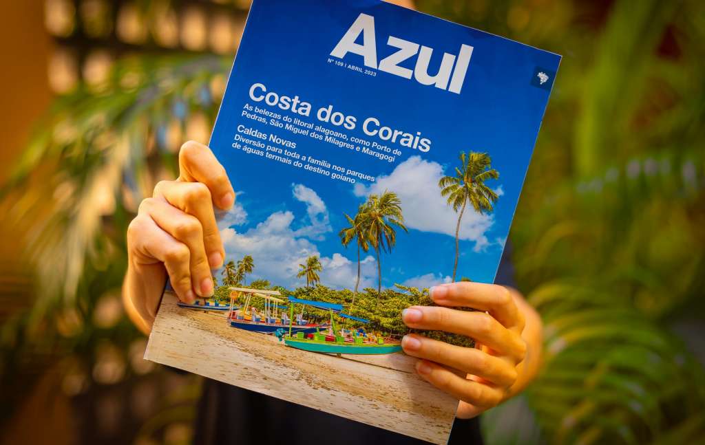 Alagoas estampa capa da revista de bordo da Azul neste mês de abril