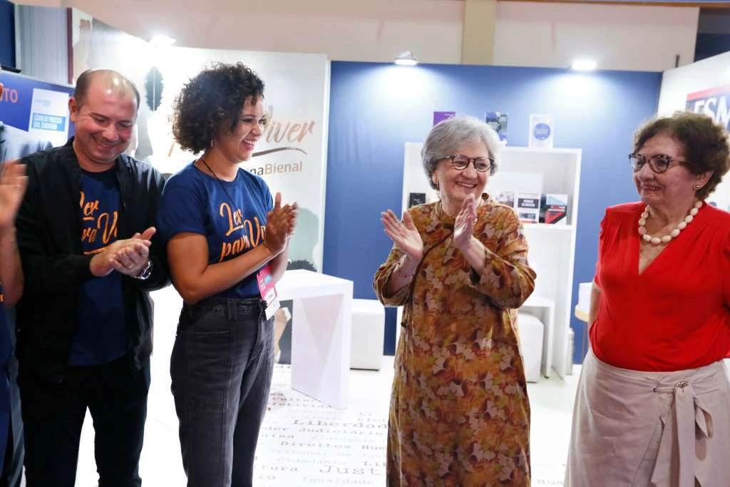 Esmal inaugura espaço na 10ª Bienal Internacional do Livro de Alagoas