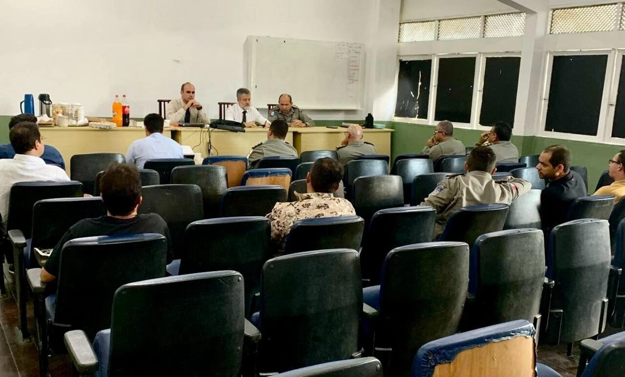 Segurança Pública alinha estratégias de policiamento para o Agreste durante mesa de situação