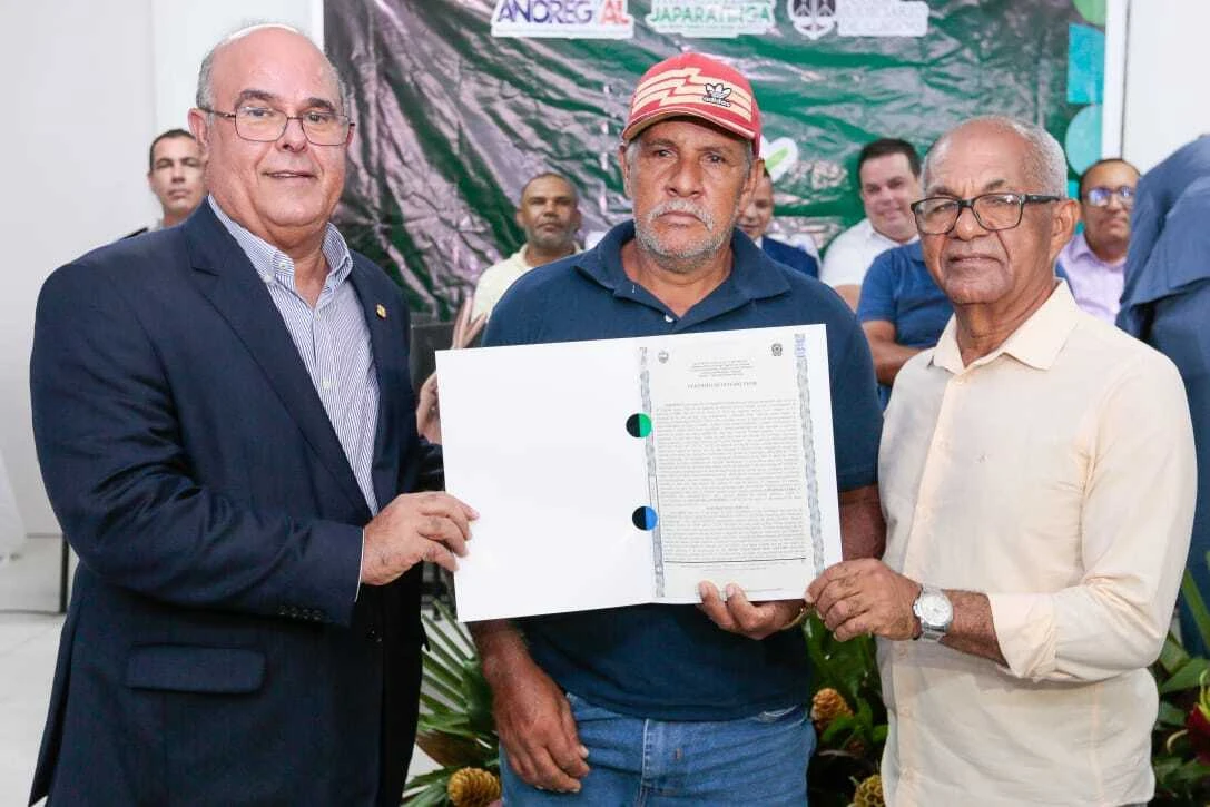 Moradia Legal: 52 famílias têm imóveis regularizados em Japaratinga