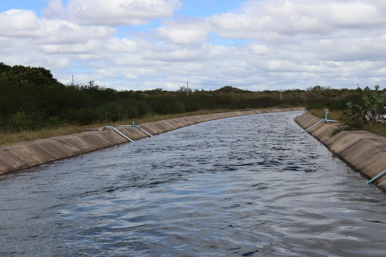 Canal do Sertão: Casal realiza cadastramento em mais dois municípios