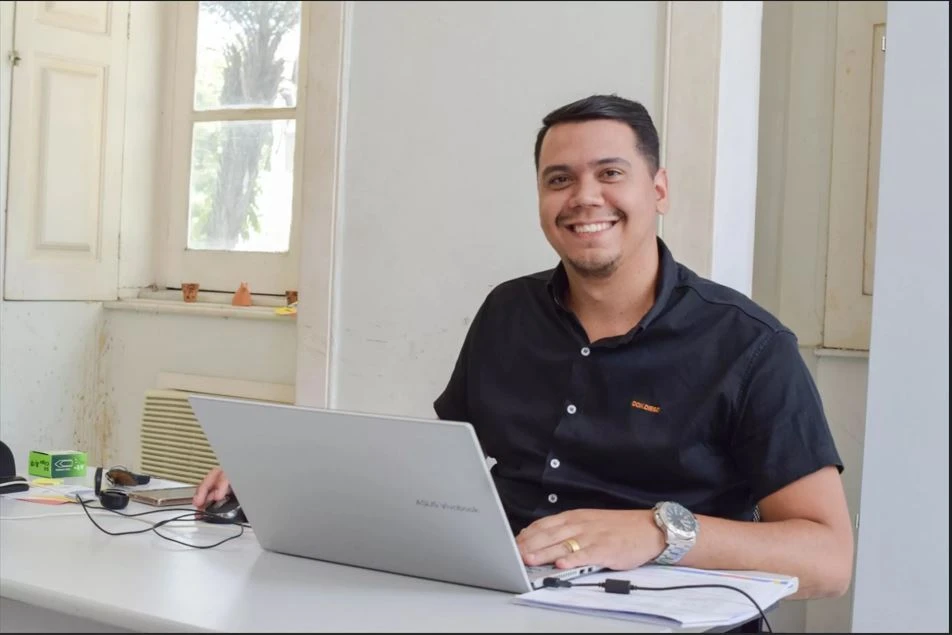 Profissionais de bibliotecas públicas podem se inscrever em cursos virtuais gratuitos até 13 de março