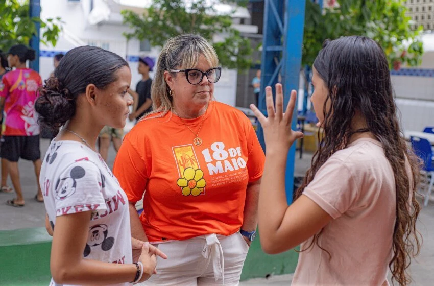Plataforma combate evasão e estimula permanência de estudantes em escolas municipais