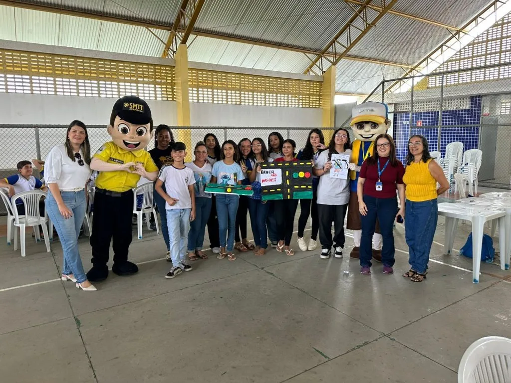 Maio Amarelo: estudantes da rede municipal de Arapiraca participam de oficinas de educação no trânsito