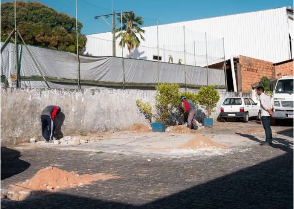 Governo inicia obra para nova praça de alimentação para os permissionários do Mercado de Jaraguá