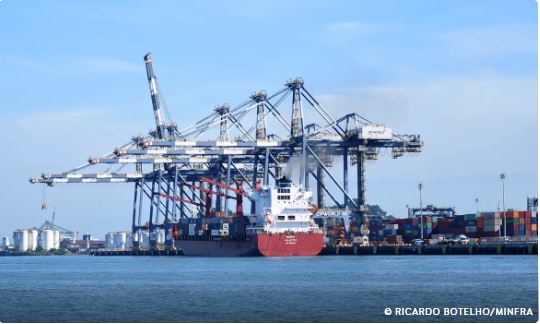 Balança comercial tem pior resultado para novembro desde 2021